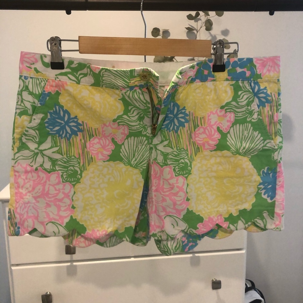 Scalloped Lilly Shorts